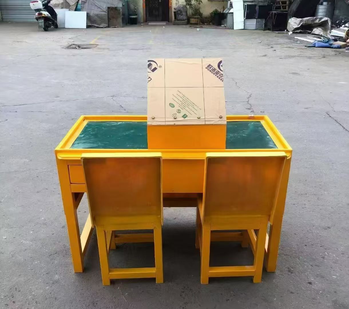 白云防静电导通桌井下煤矿火工品发放桌：危险品流转的安全守护者