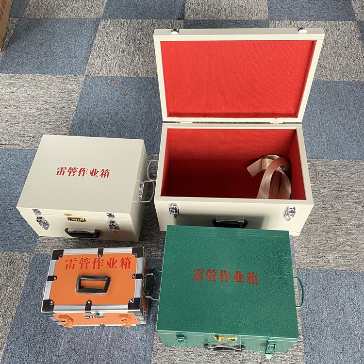 白云爆破工程作业箱如何选择？玻璃钢与传统材质的全面对比